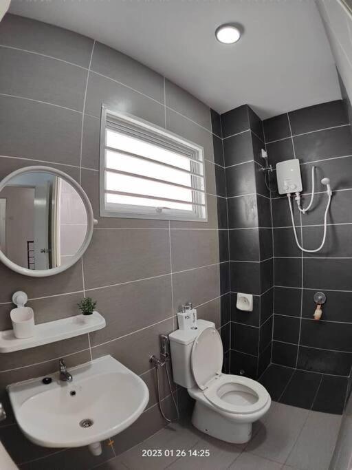 Prima Guest House - Puncak Alam Homestay Mus-Lim Friendly Bandar Puncak Alam Zewnętrze zdjęcie