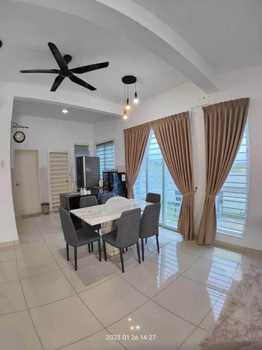 Prima Guest House - Puncak Alam Homestay Mus-Lim Friendly Bandar Puncak Alam Zewnętrze zdjęcie