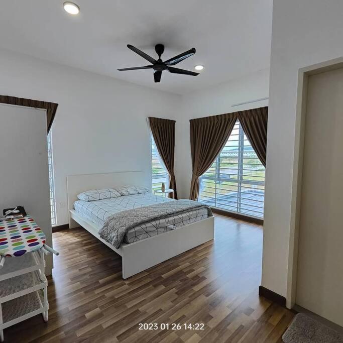 Prima Guest House - Puncak Alam Homestay Mus-Lim Friendly Bandar Puncak Alam Zewnętrze zdjęcie